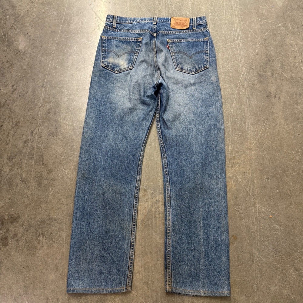 Levis 505 Regular Fit Straight Leg Jeans Mens 36x33 Medium Wash Blue Vintage